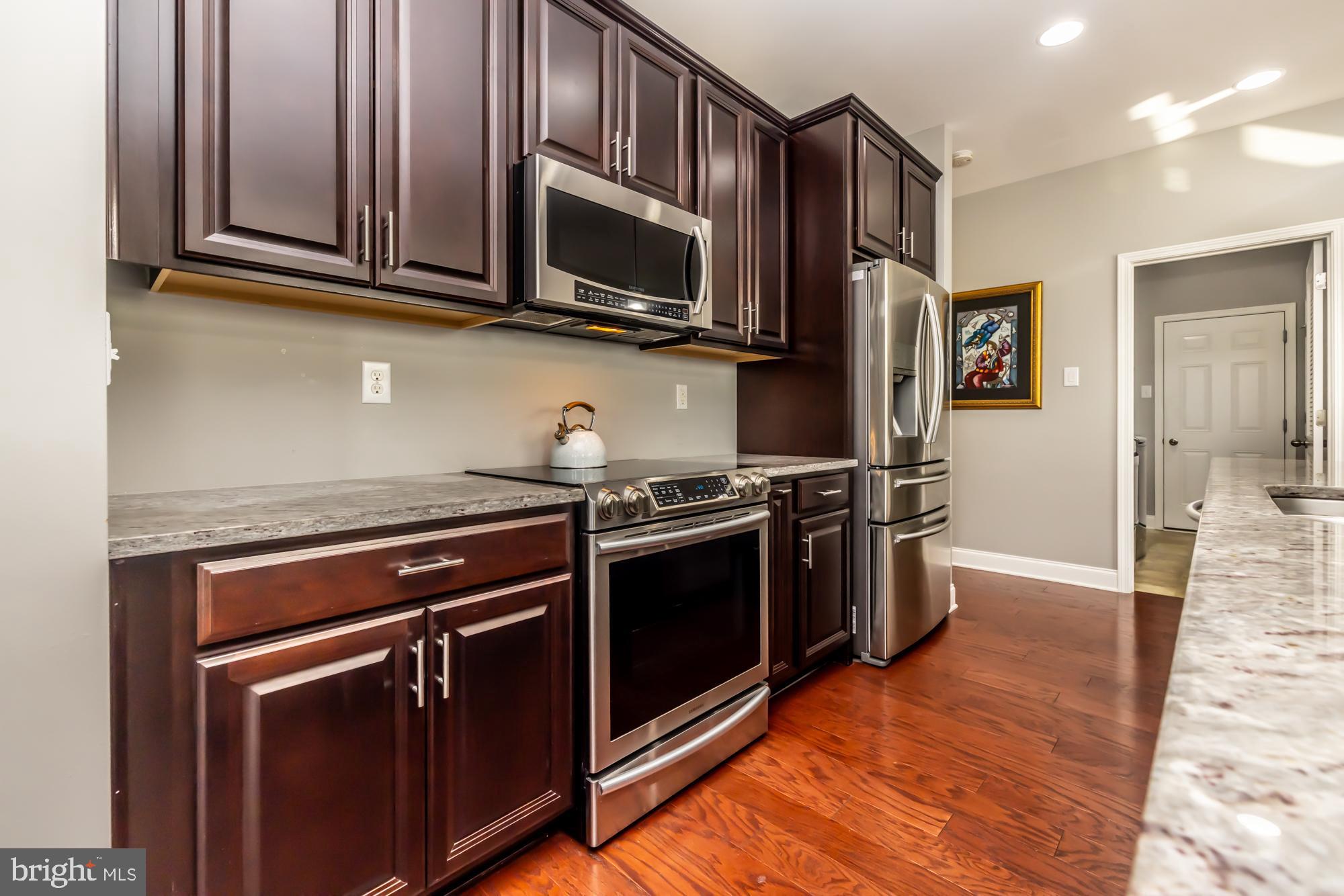 VILLAGES AT HILLVIEW - Residential