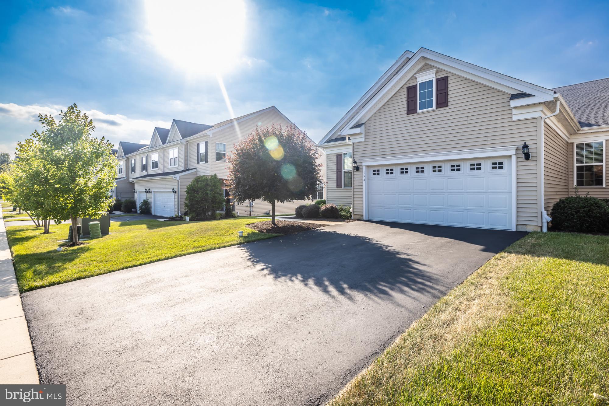 VILLAGES AT HILLVIEW - Residential