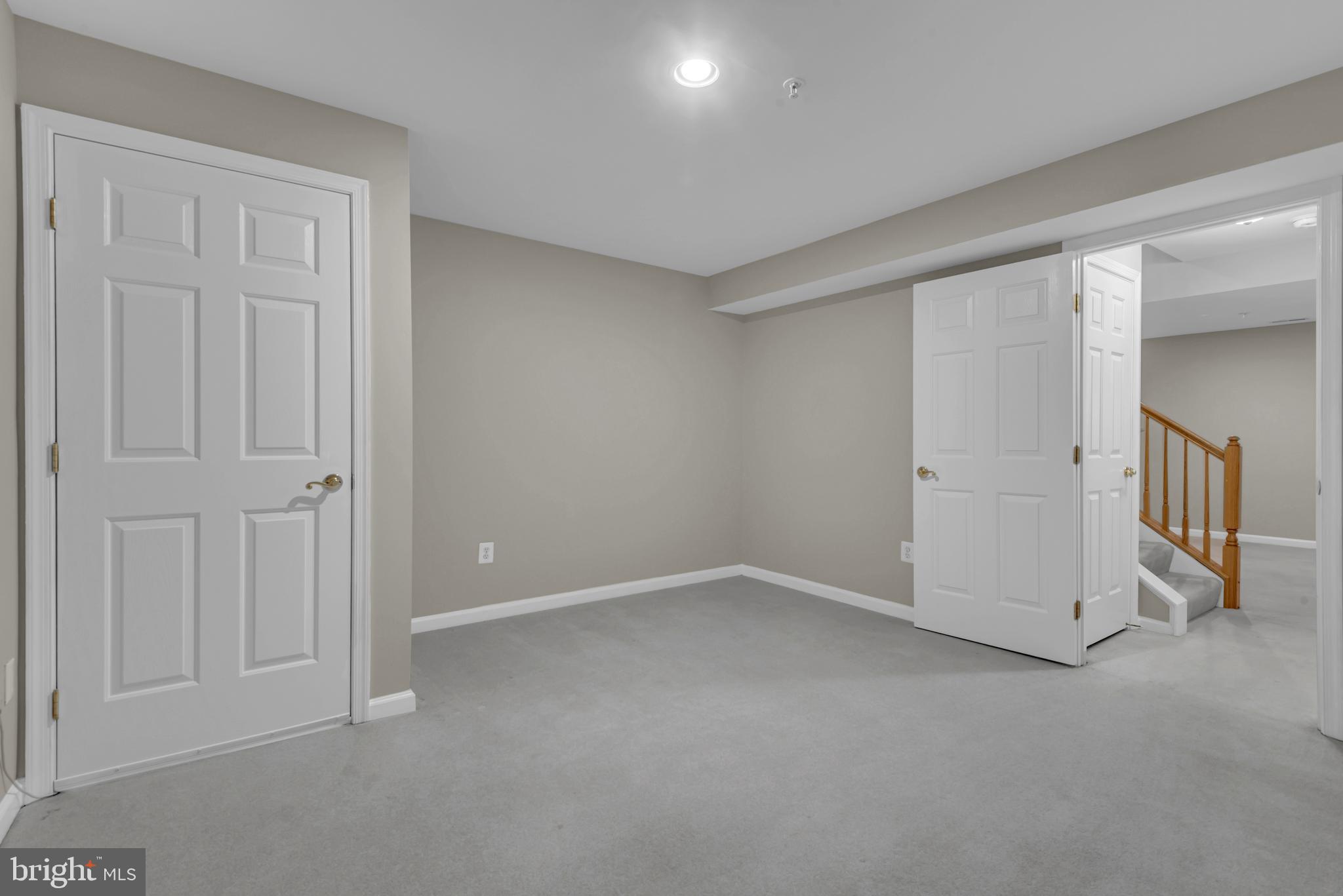 STOCKBRIDGE OVERLOOK - Residential