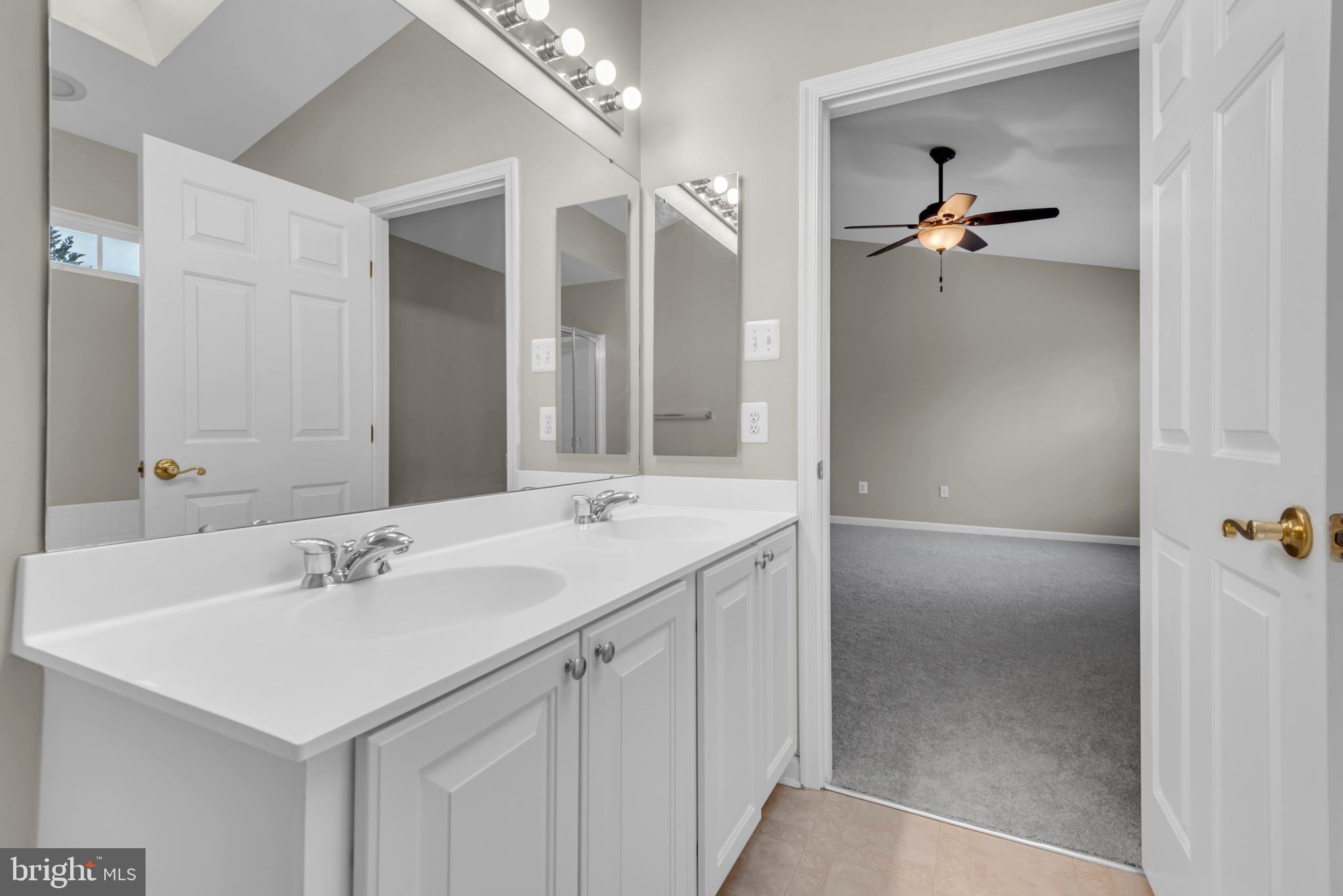 STOCKBRIDGE OVERLOOK - Residential