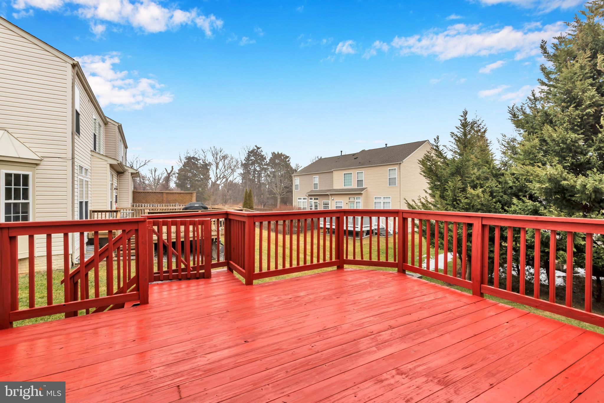 STOCKBRIDGE OVERLOOK - Residential