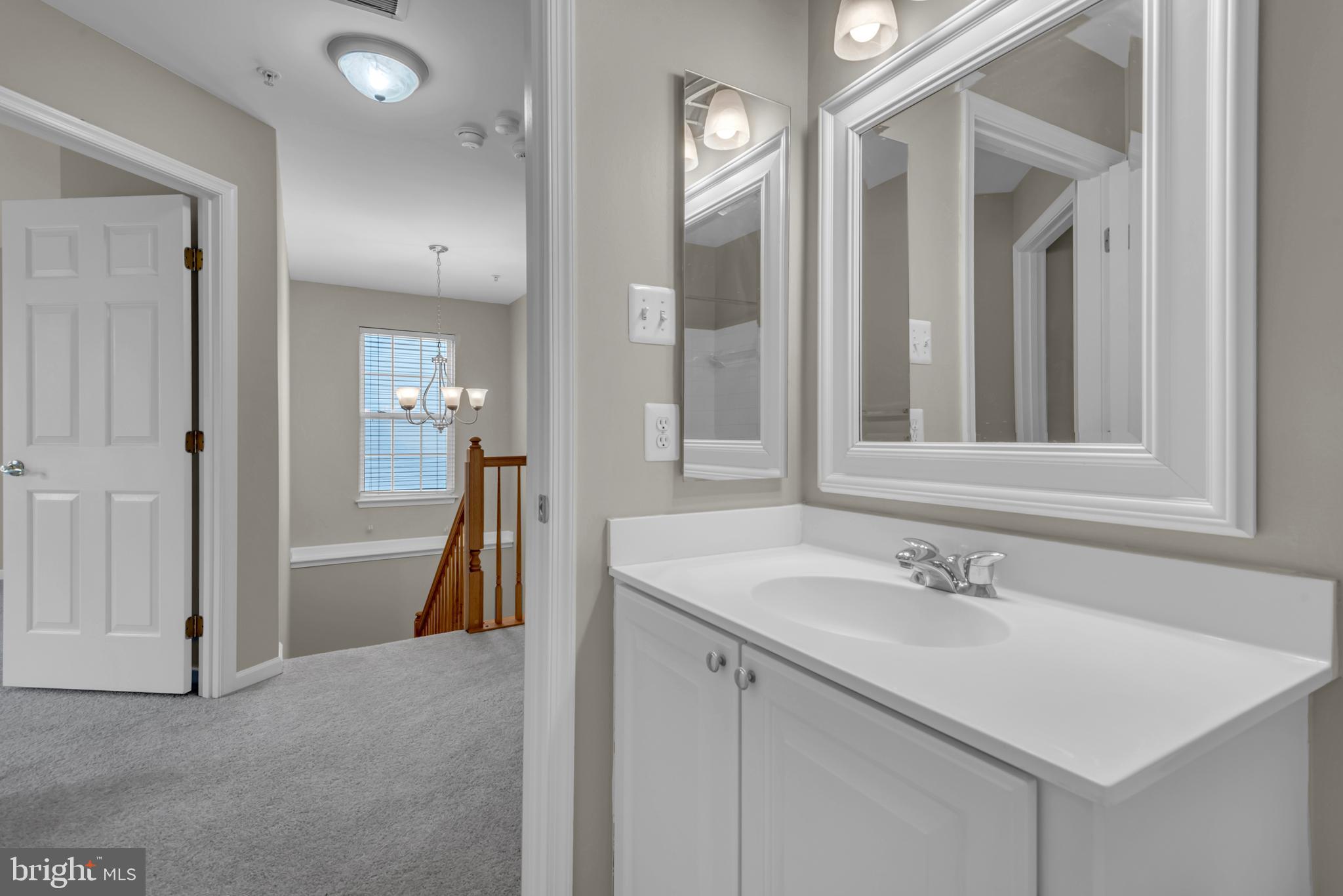 STOCKBRIDGE OVERLOOK - Residential