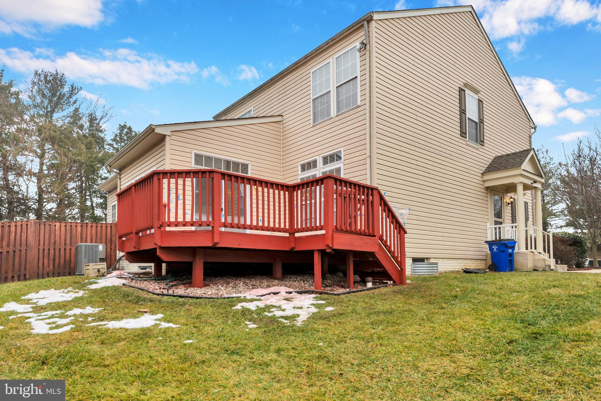 STOCKBRIDGE OVERLOOK - Residential