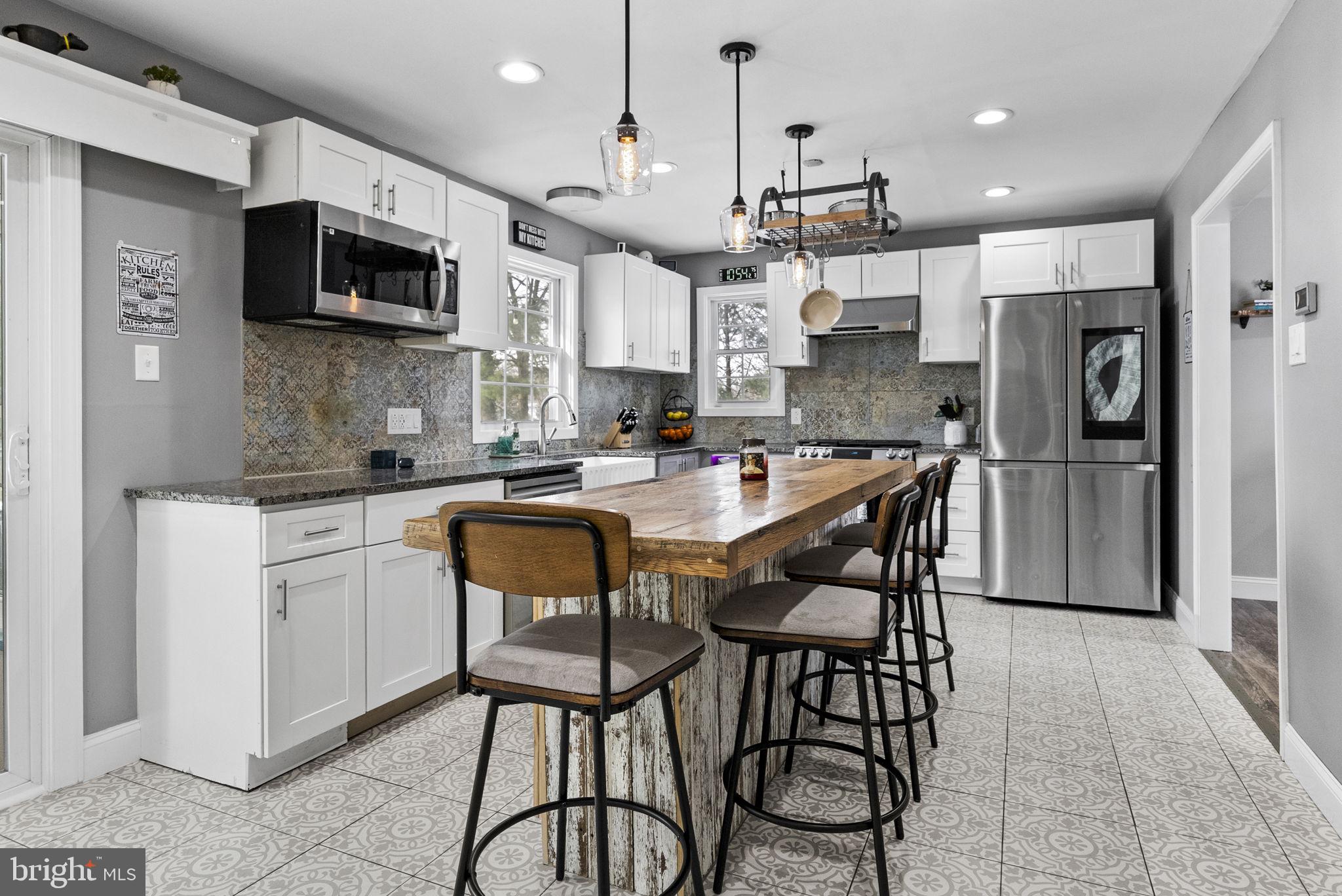 CROSS KEYS - Residential