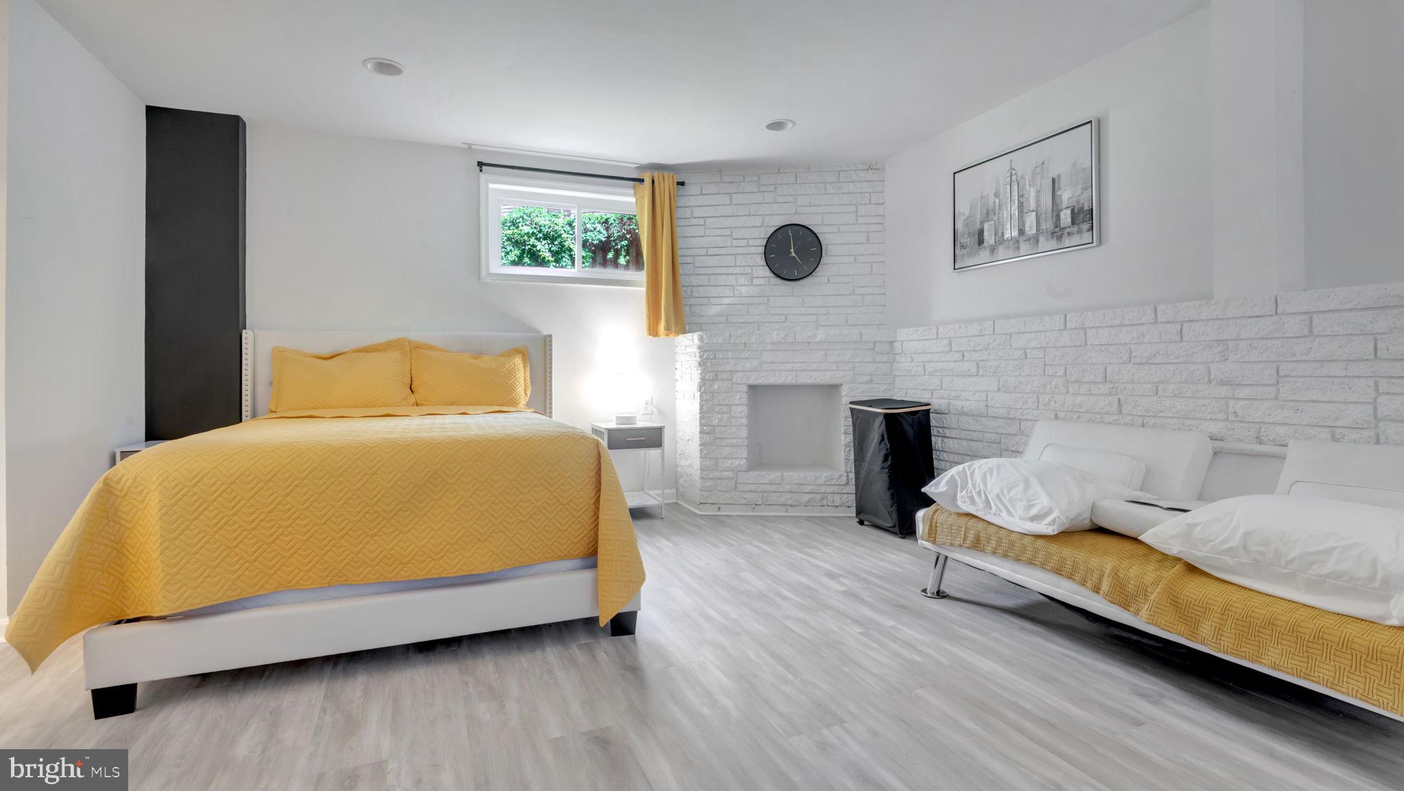 NORTH ENGLEWOOD - Residential Lease