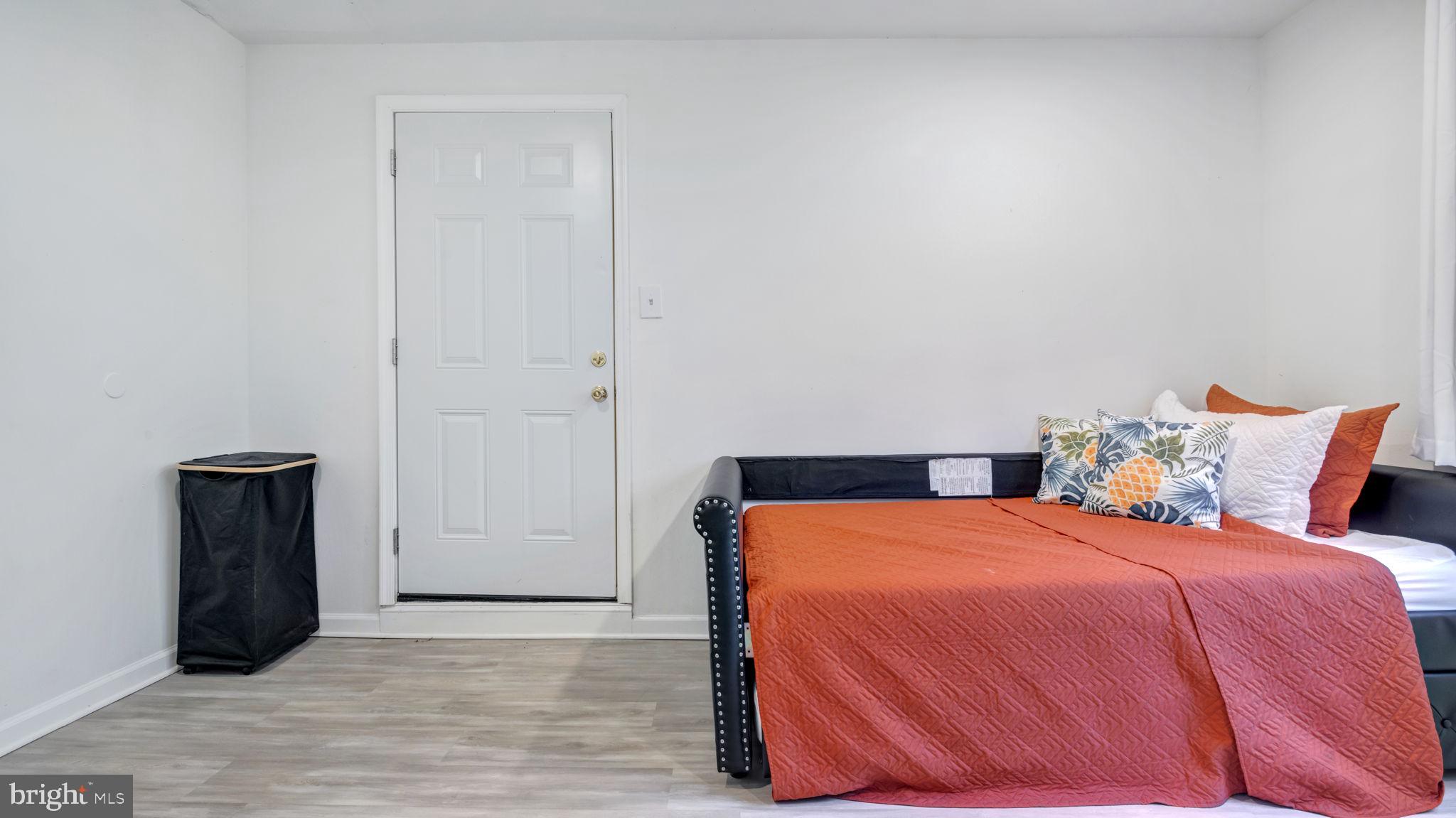 NORTH ENGLEWOOD - Residential Lease