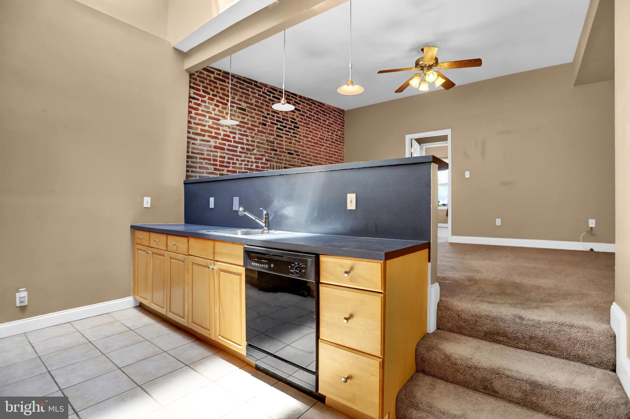 FEDERAL HILL HISTORIC DISTRICT - Residential Lease
