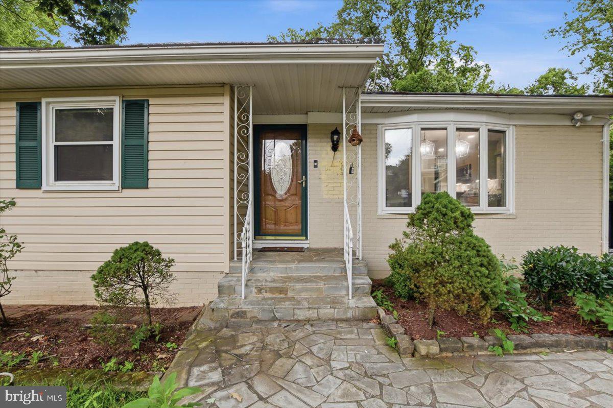 131 CASMAR STREET SE