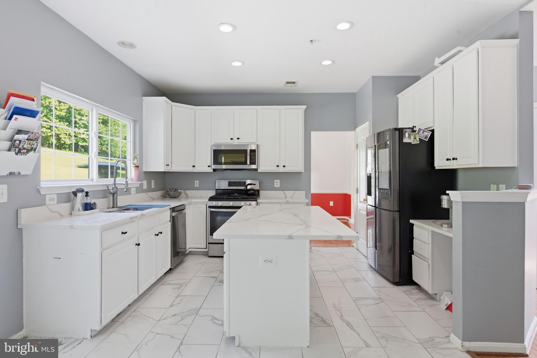 12419 DORSEY LANE