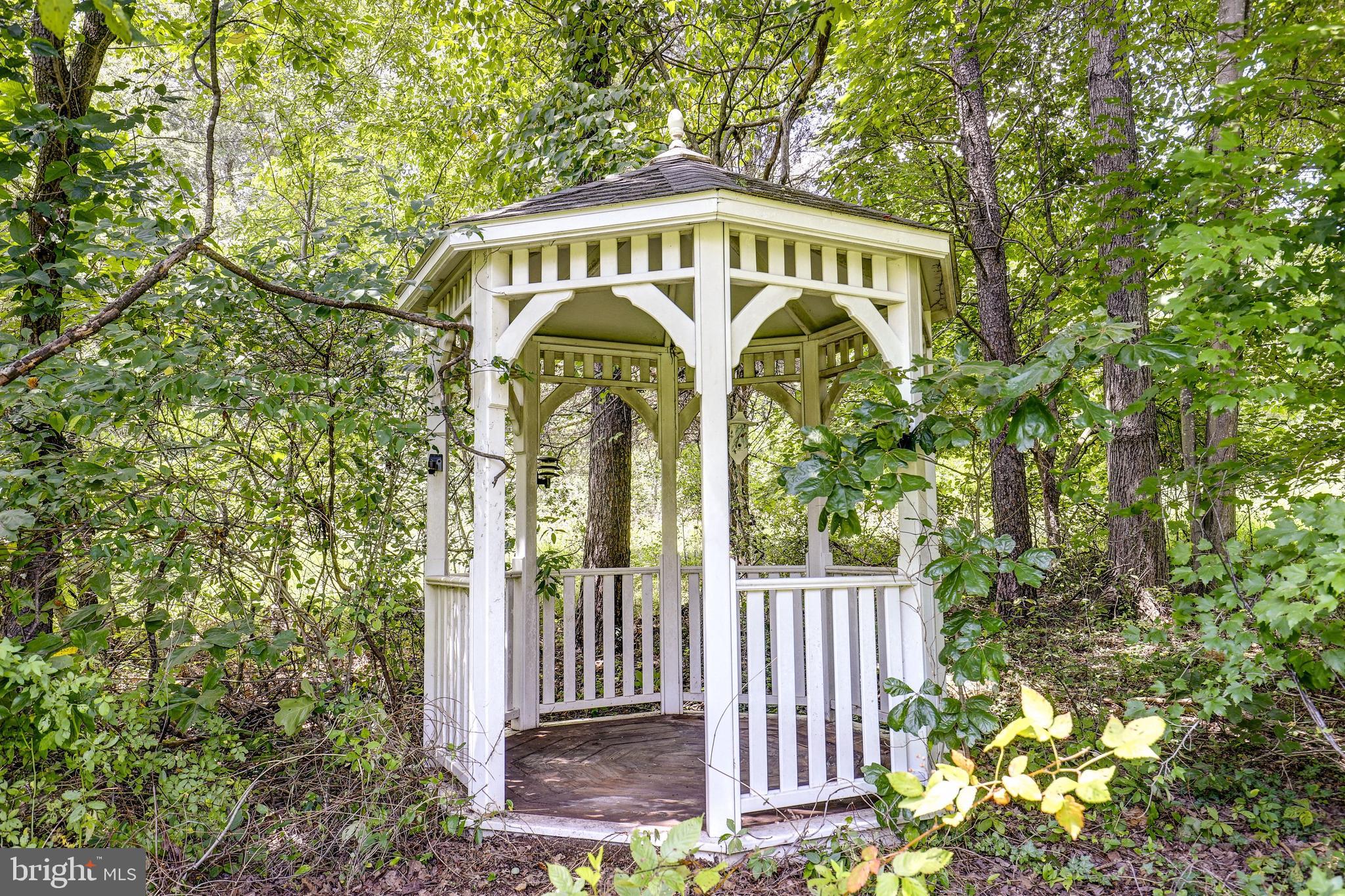 JACKSON PONDS ESTATES - Residential