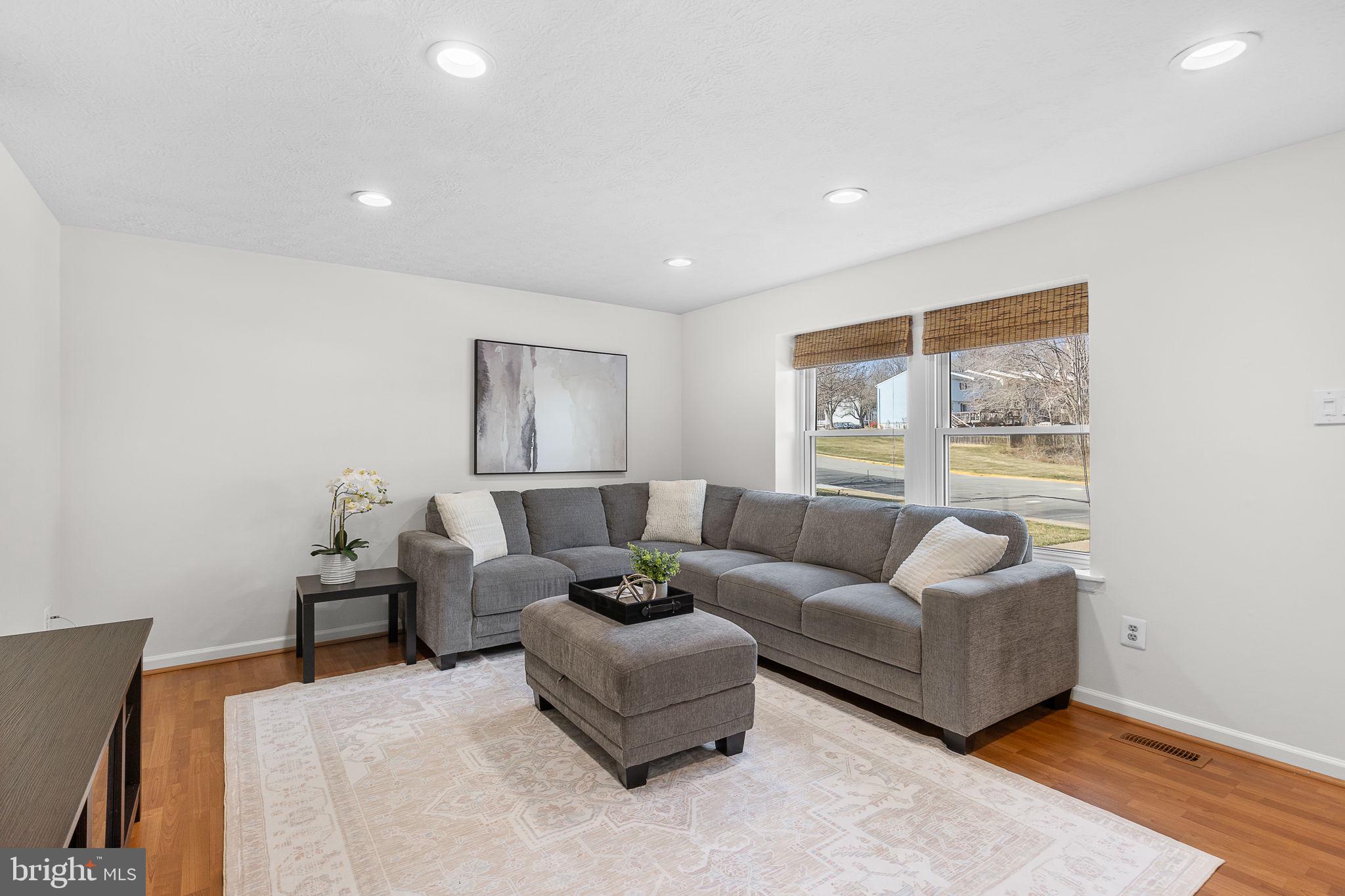 NEWINGTON FOREST - Residential