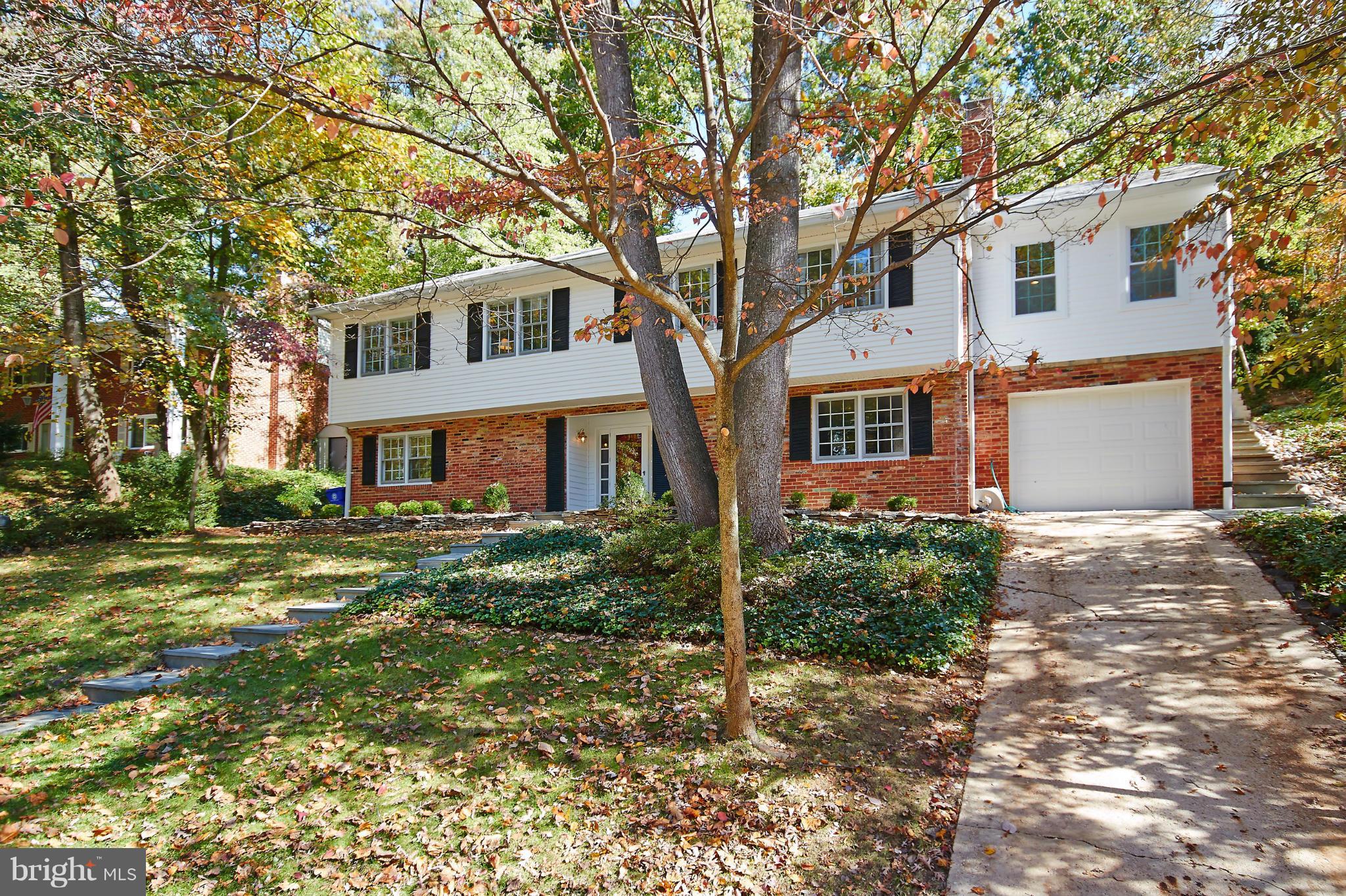 RIVERCREST - Residential