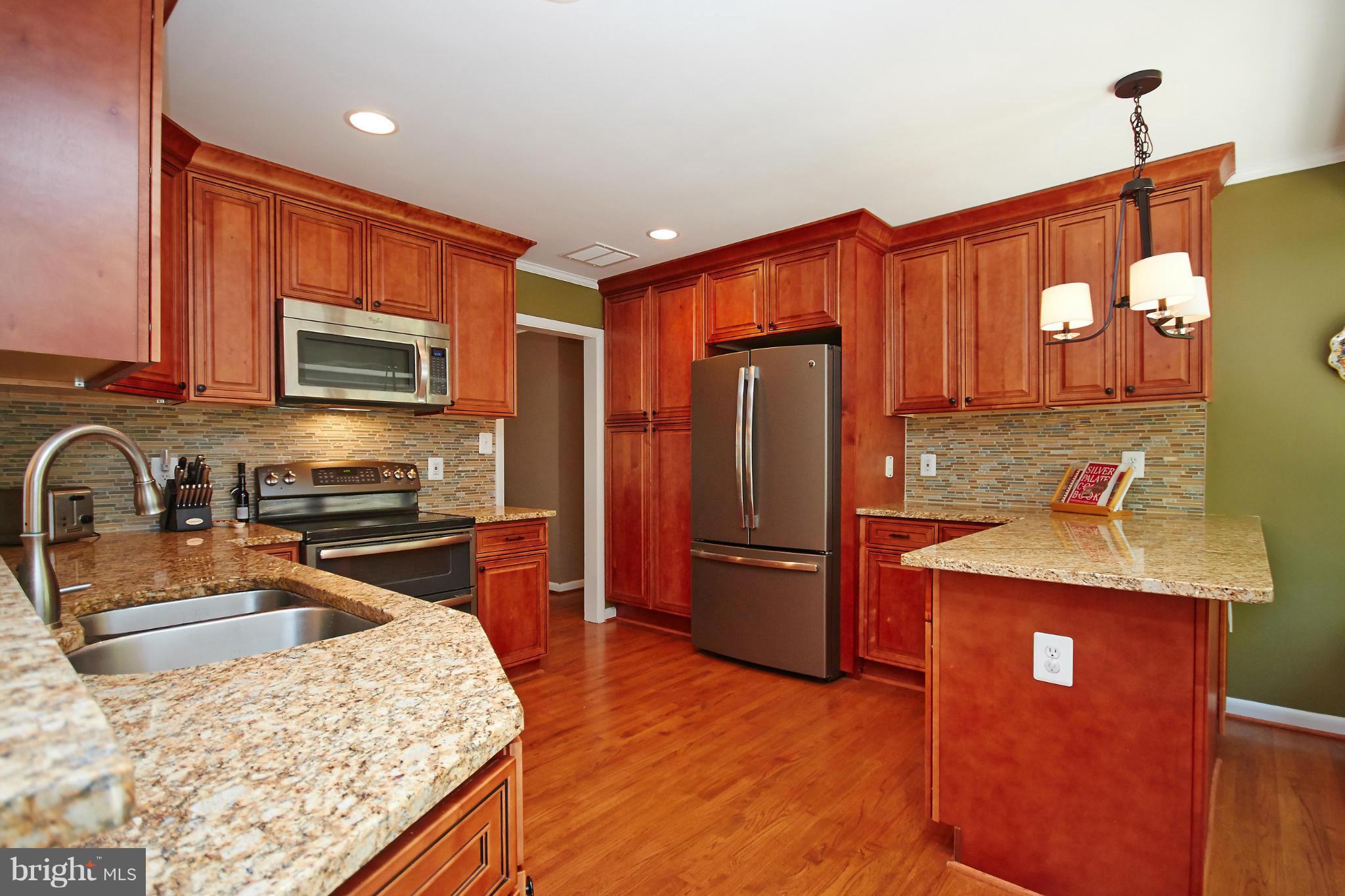 RIVERCREST - Residential