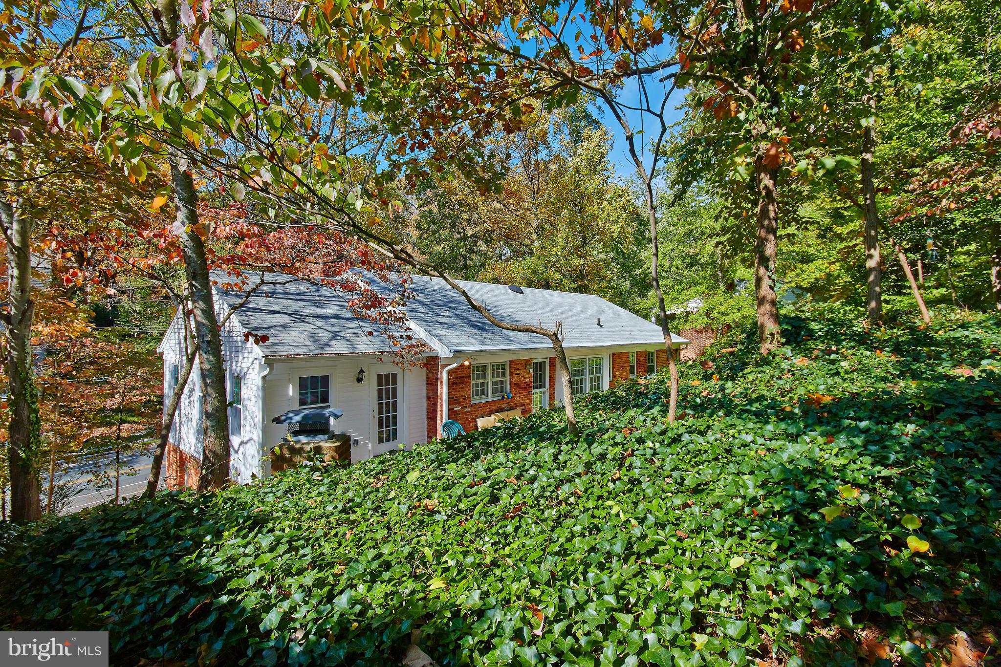 RIVERCREST - Residential