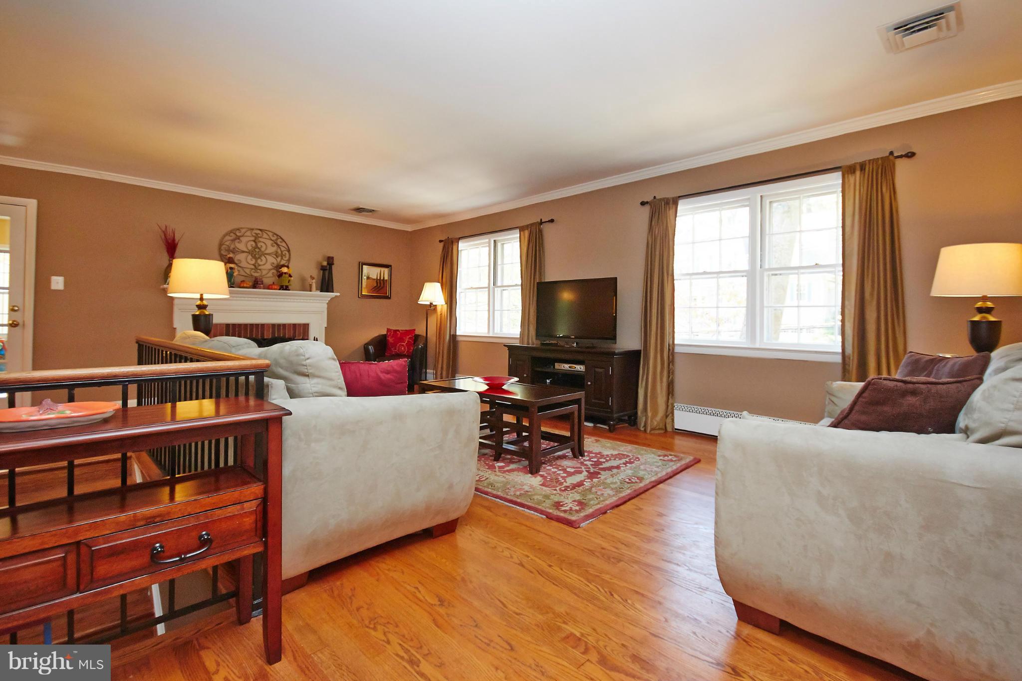 RIVERCREST - Residential
