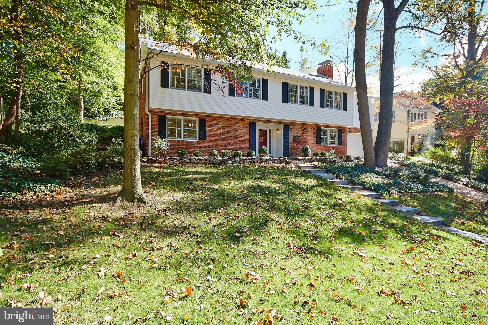 RIVERCREST - Residential