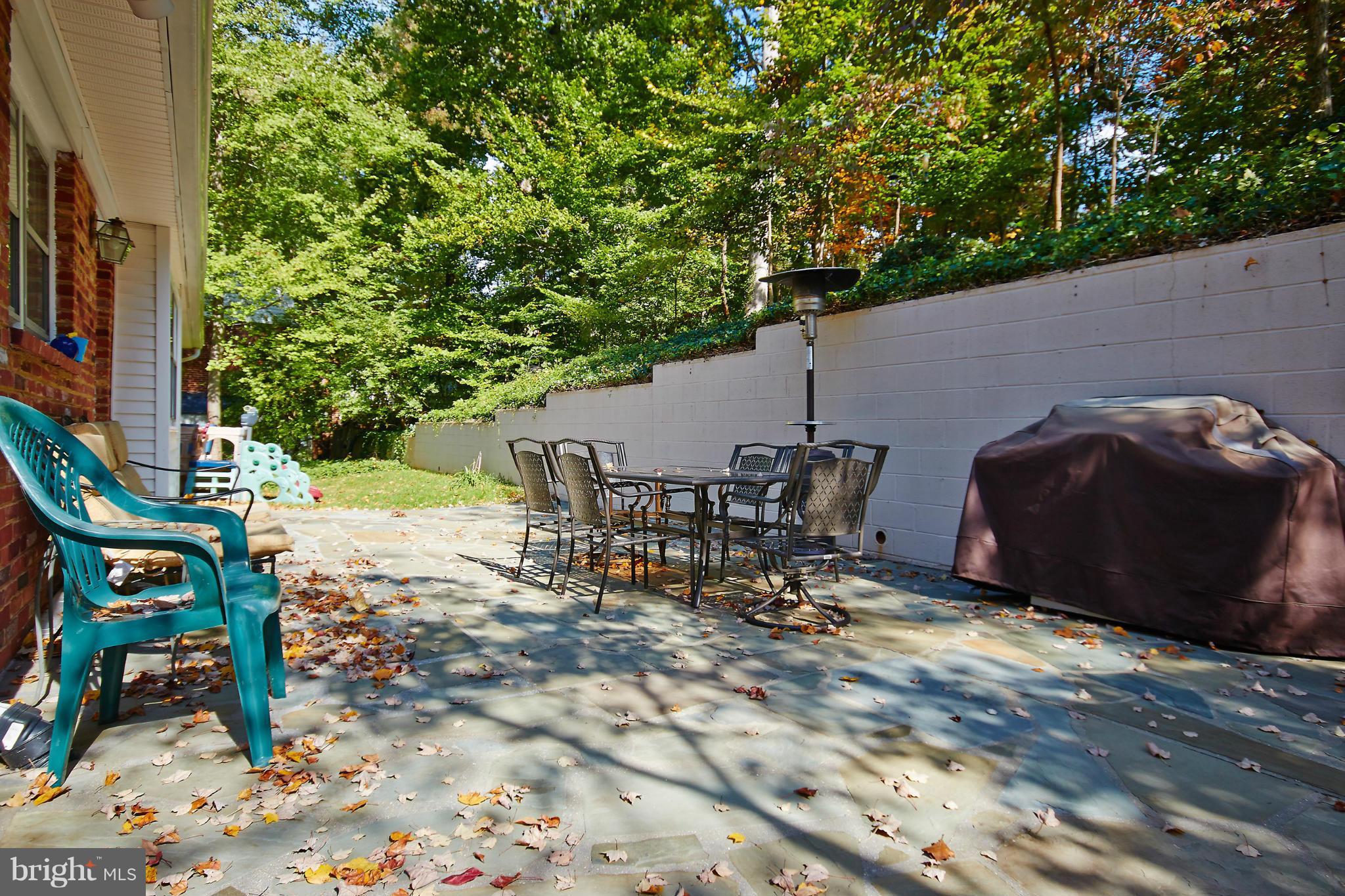 RIVERCREST - Residential