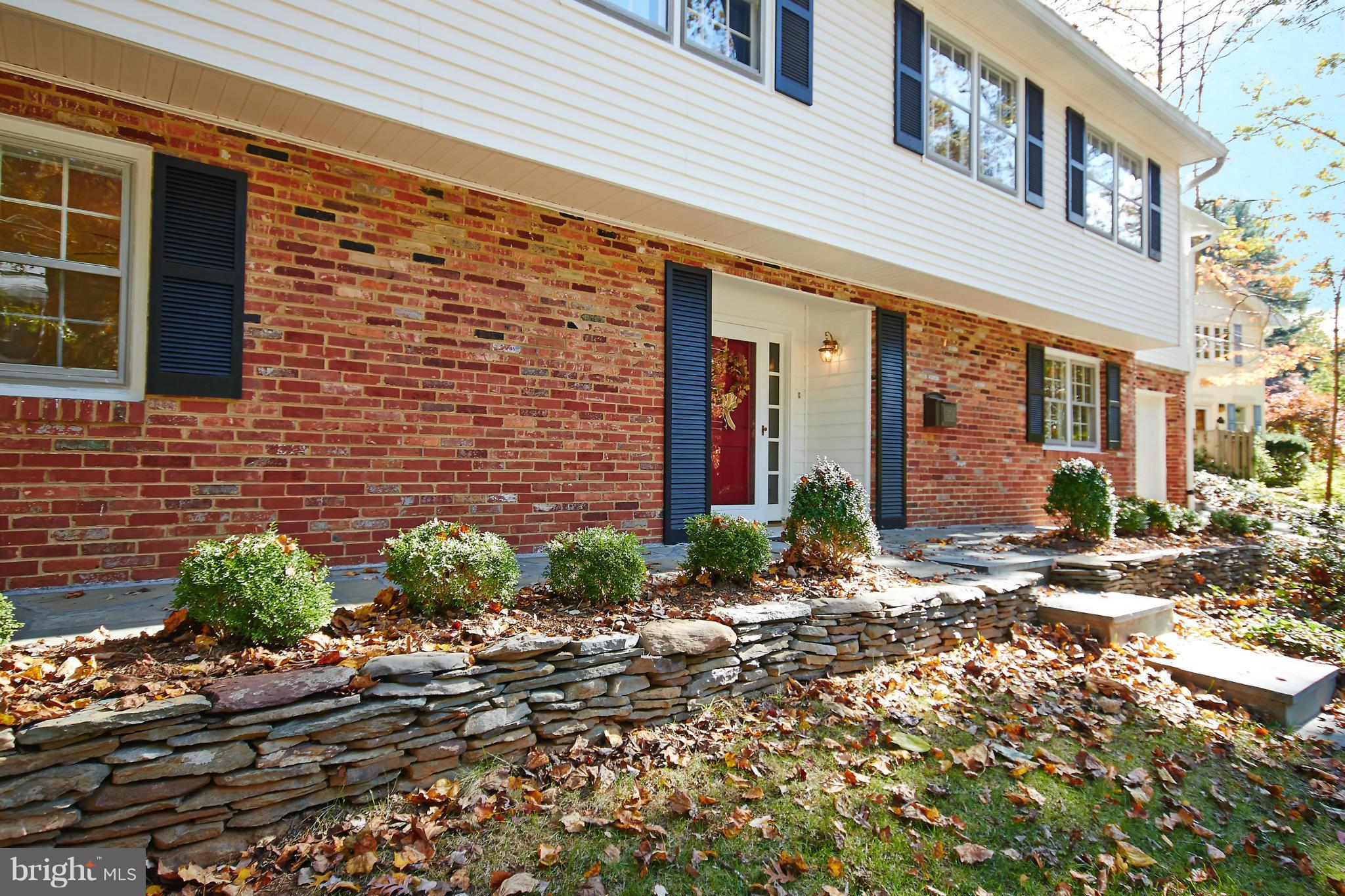 RIVERCREST - Residential