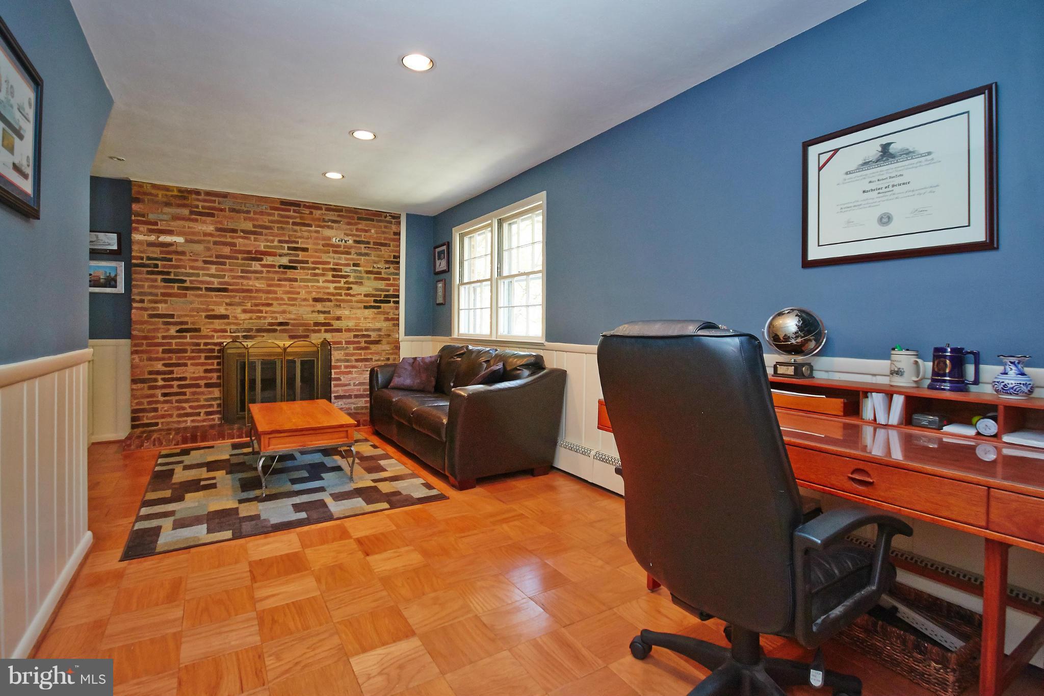 RIVERCREST - Residential