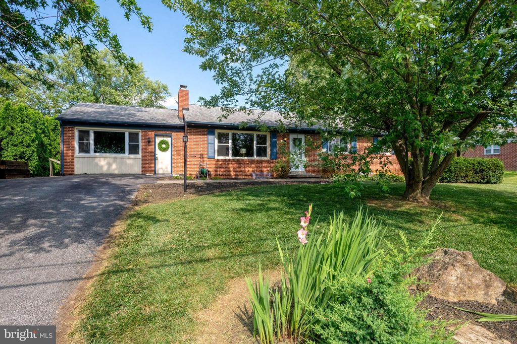 Photo of 2480 ELLENDALE DR, LANCASTER, PA 17602 (MLS # PALA2038162)