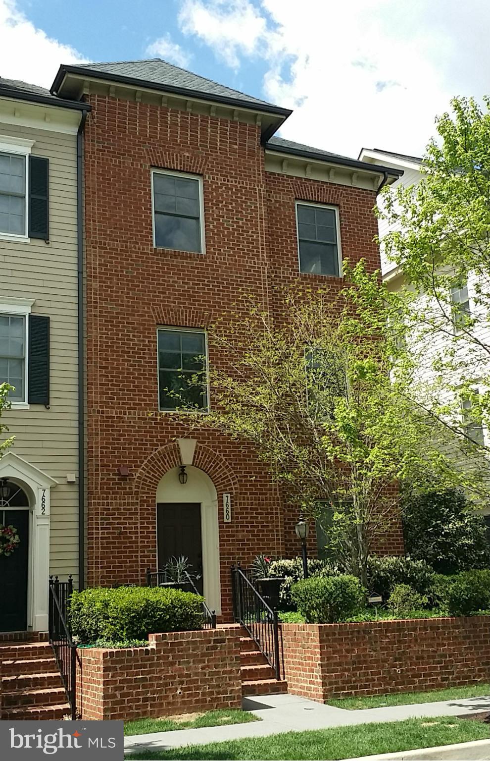 End unit TH features large 3 bed, 2.5 bath, and 2 detached garage. Granite counter top, center island, SS appliances in kitchen. Freshly painted and installed new carpet. Ready to move -in. * Check HS w Howard County