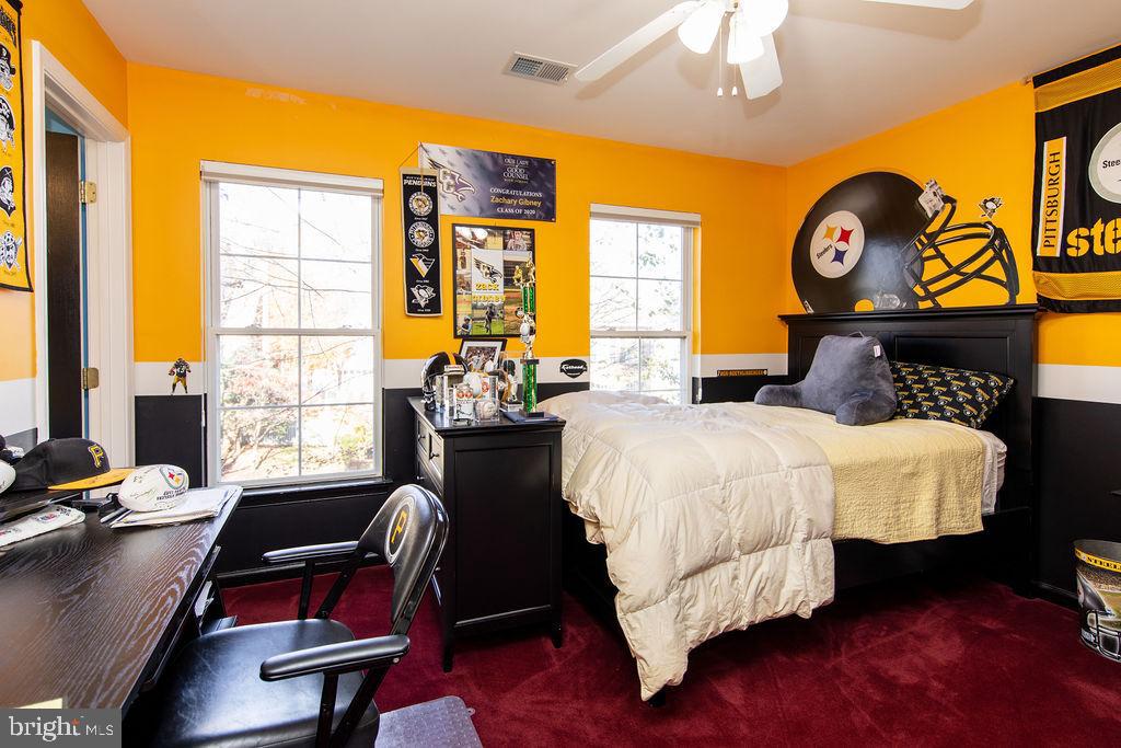 KING FARM WATKINS POND - Residential