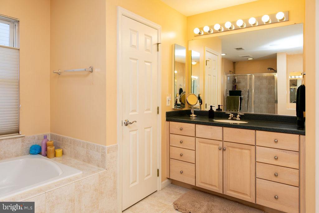 KING FARM WATKINS POND - Residential