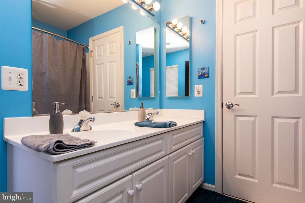 KING FARM WATKINS POND - Residential