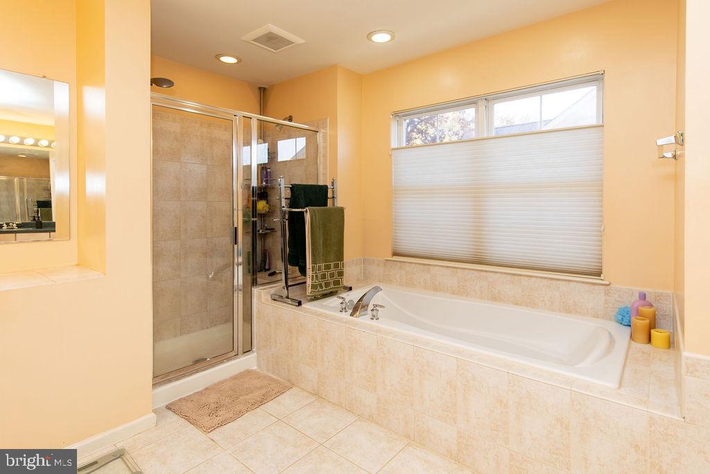 KING FARM WATKINS POND - Residential