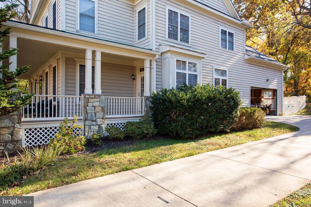 KING FARM WATKINS POND - Residential