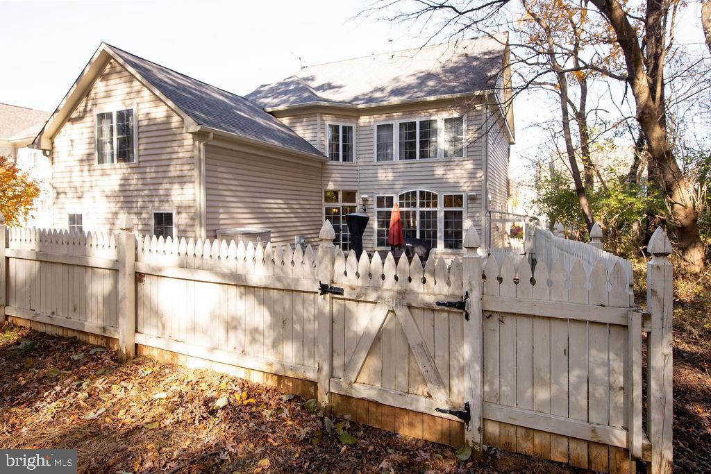 KING FARM WATKINS POND - Residential