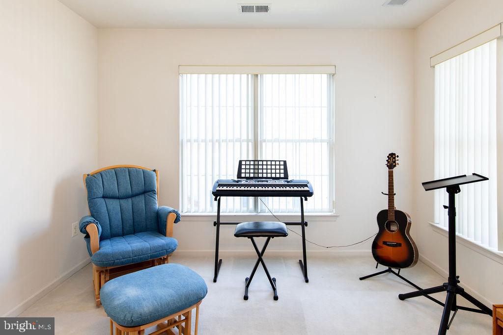 KING FARM WATKINS POND - Residential