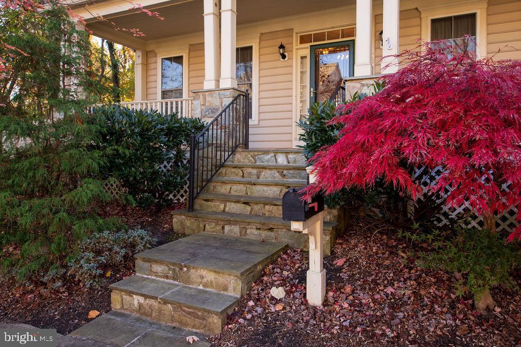 KING FARM WATKINS POND - Residential