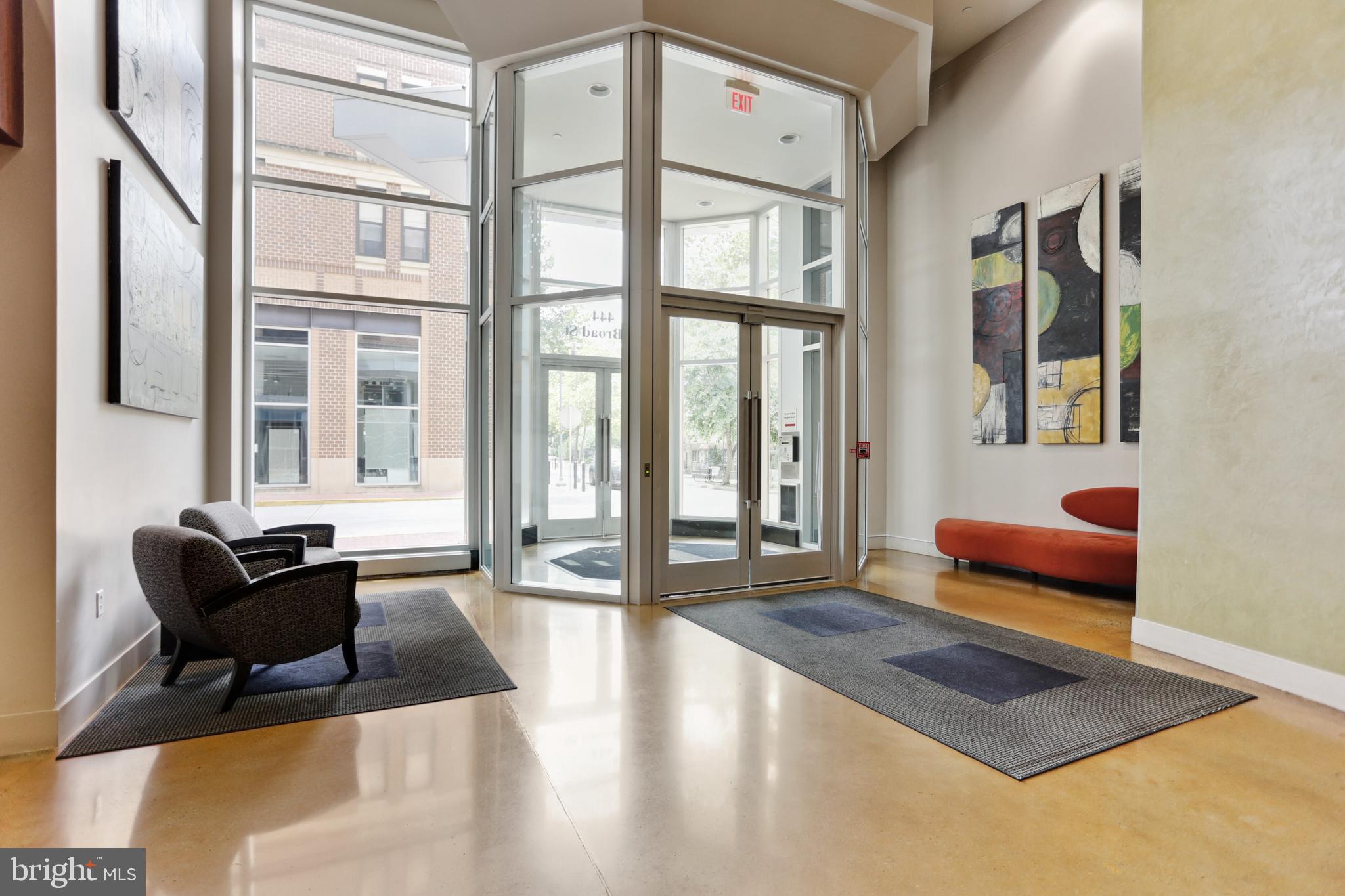 444 W BROAD STREET 522