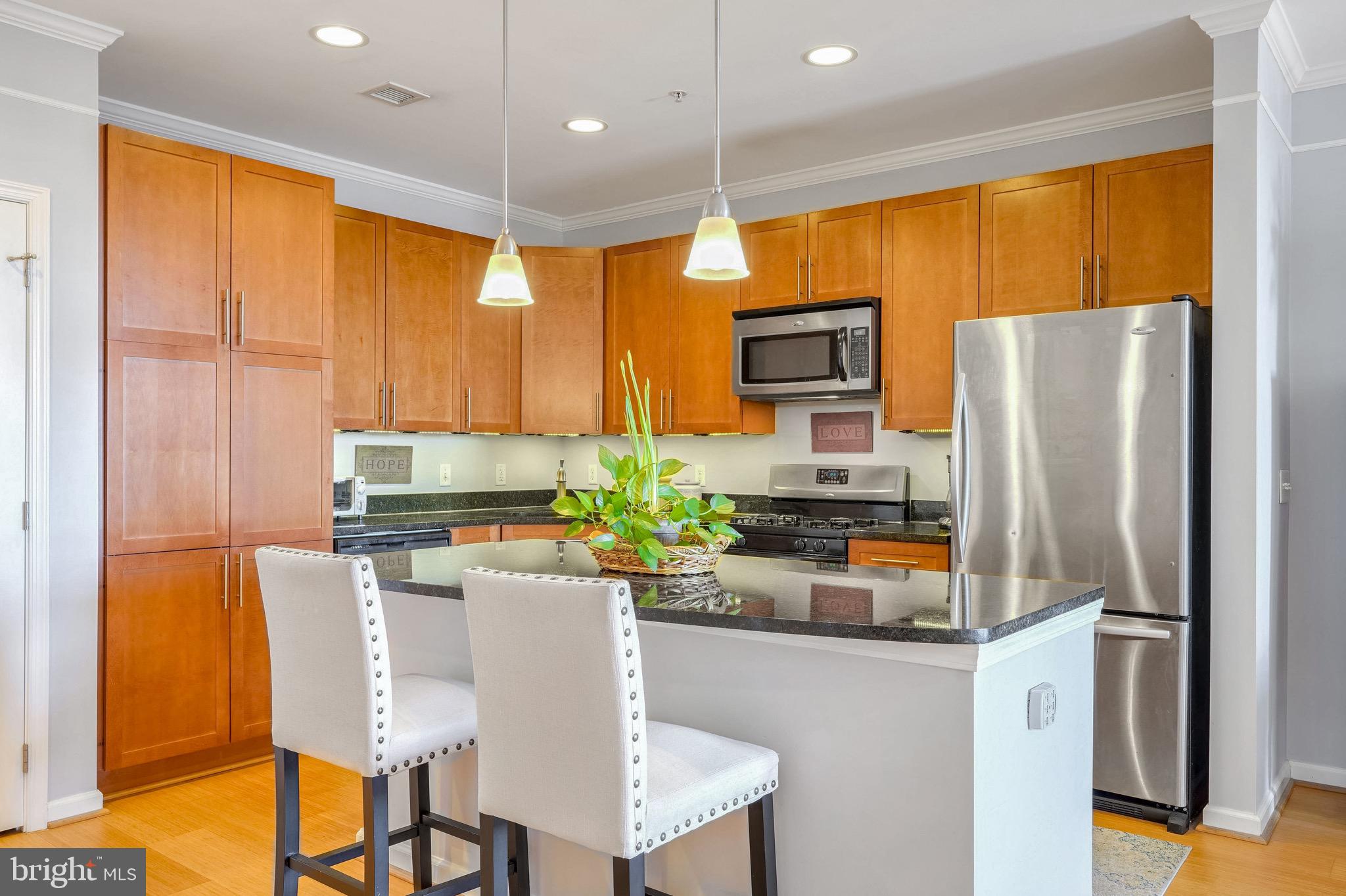 444 W BROAD STREET 522