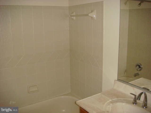 BARRINGTON POINTE - Residential