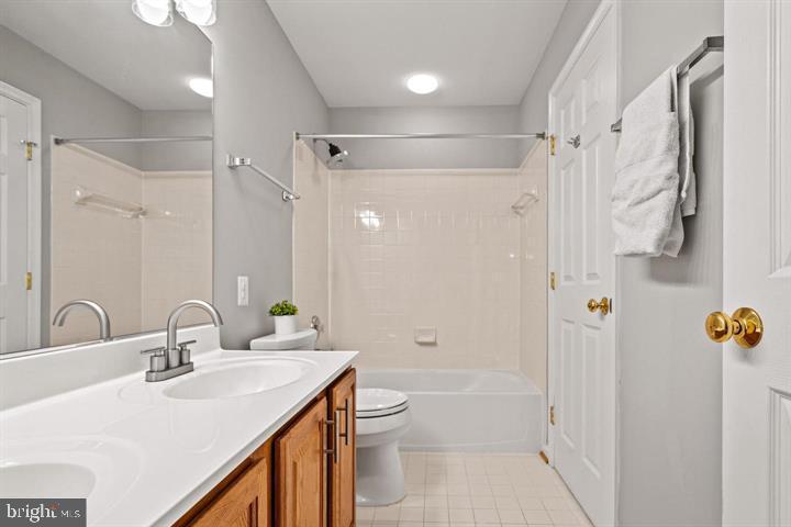 RANDOM HILLS LAND BAY - Residential Lease