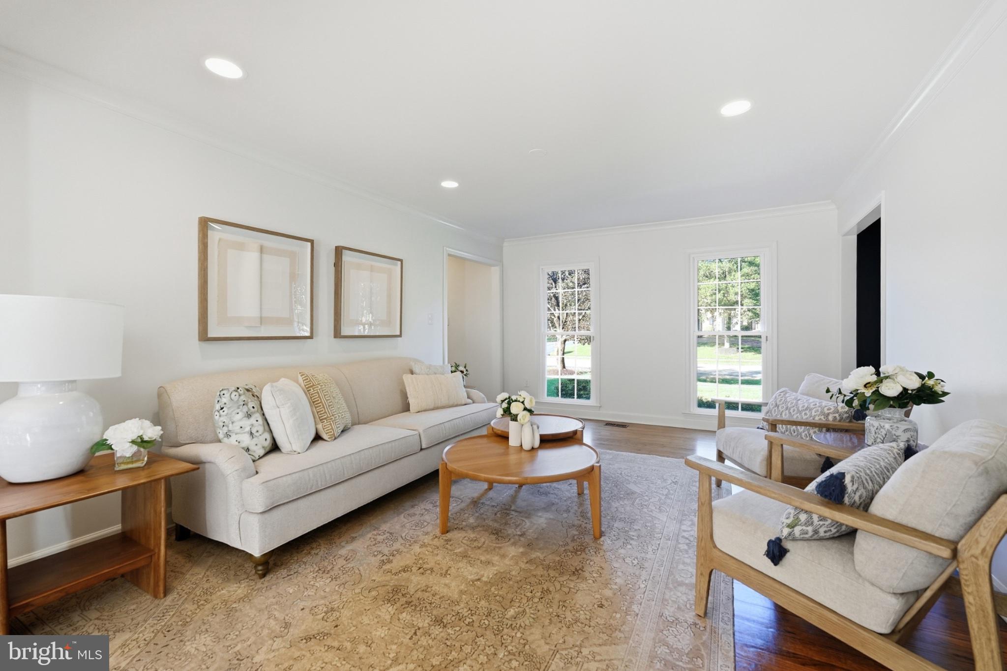 8461 HOLLY LEAF DRIVE