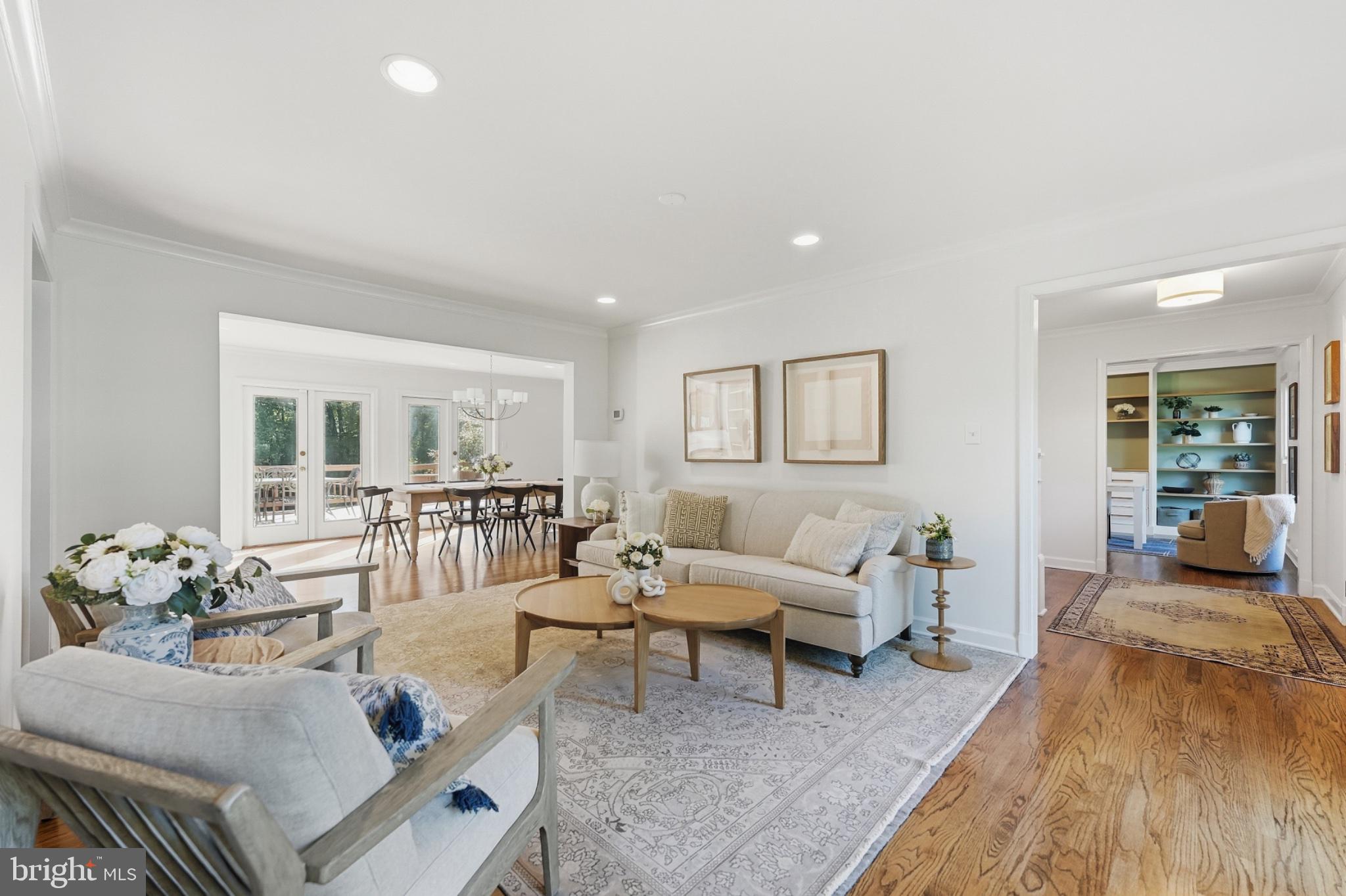8461 HOLLY LEAF DRIVE