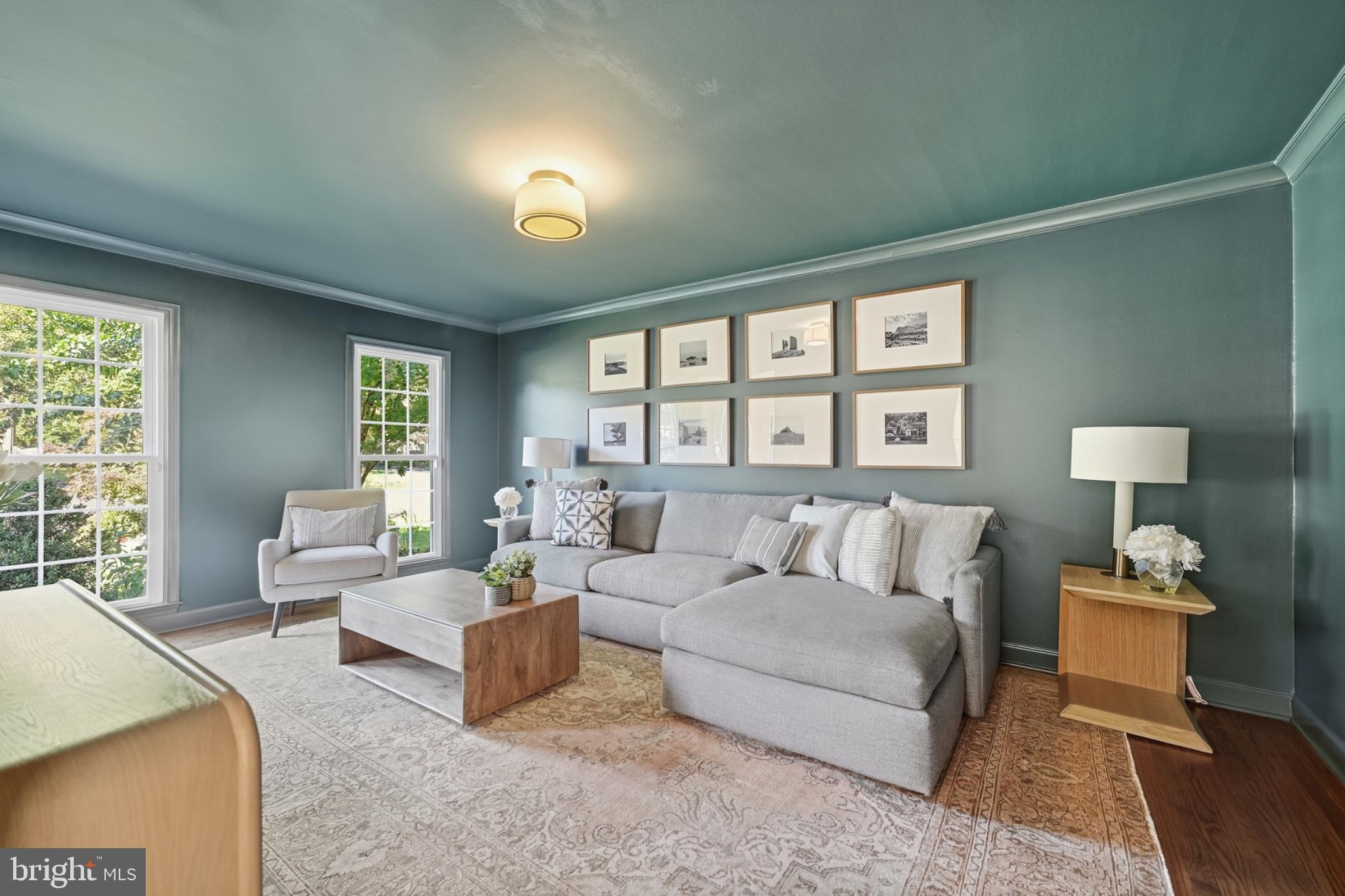 8461 HOLLY LEAF DRIVE