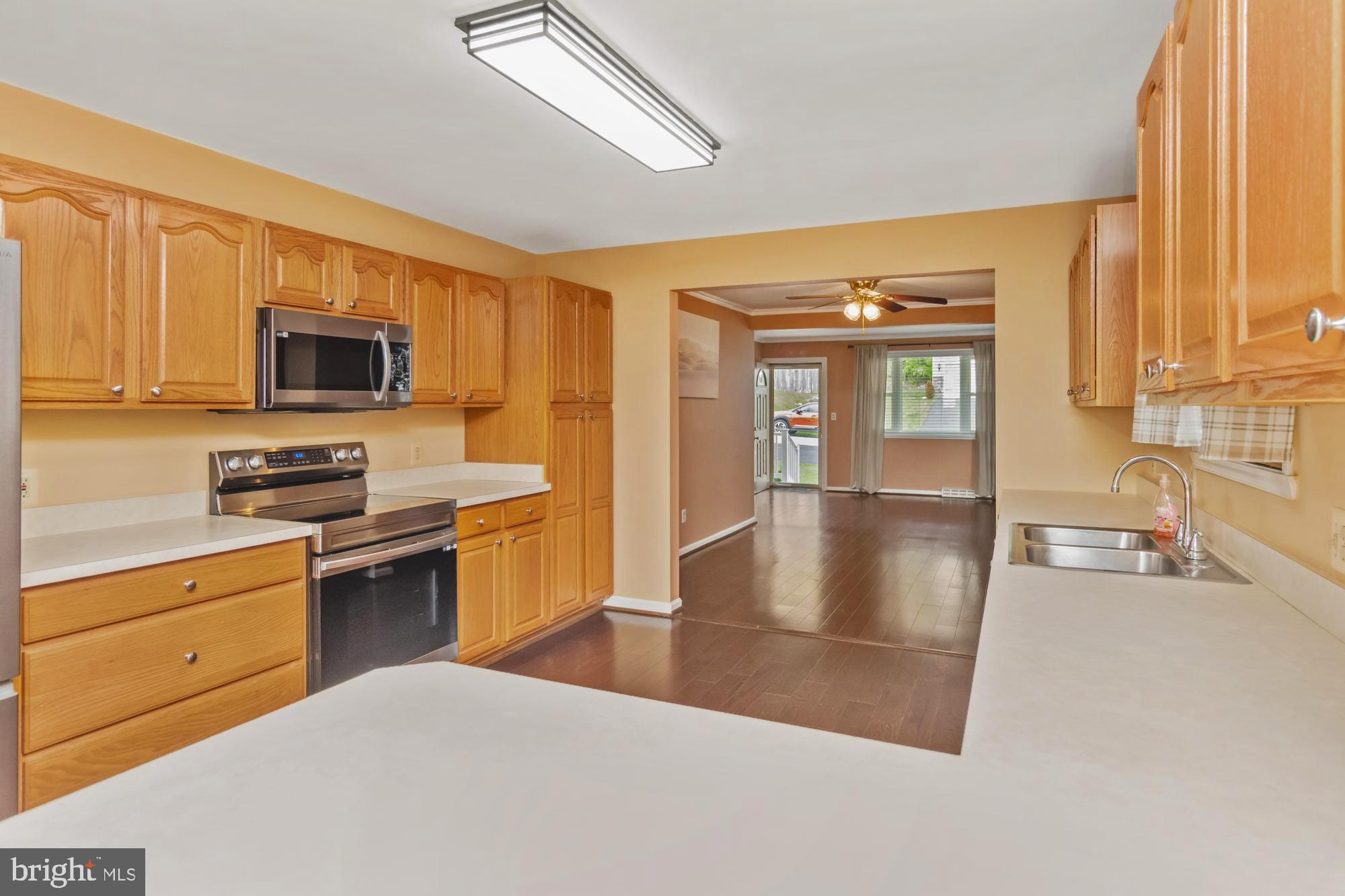 HILLENDALE PARK - Residential