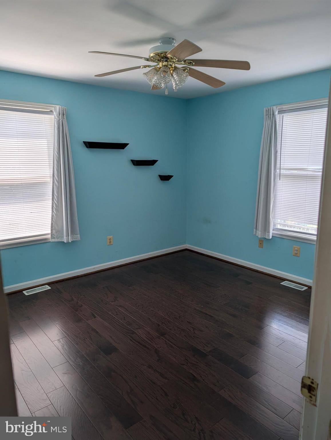 HILLENDALE PARK - Residential