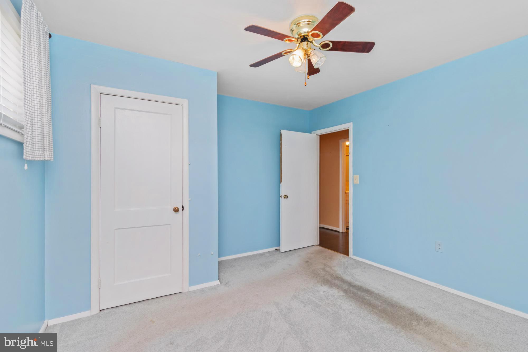 HILLENDALE PARK - Residential