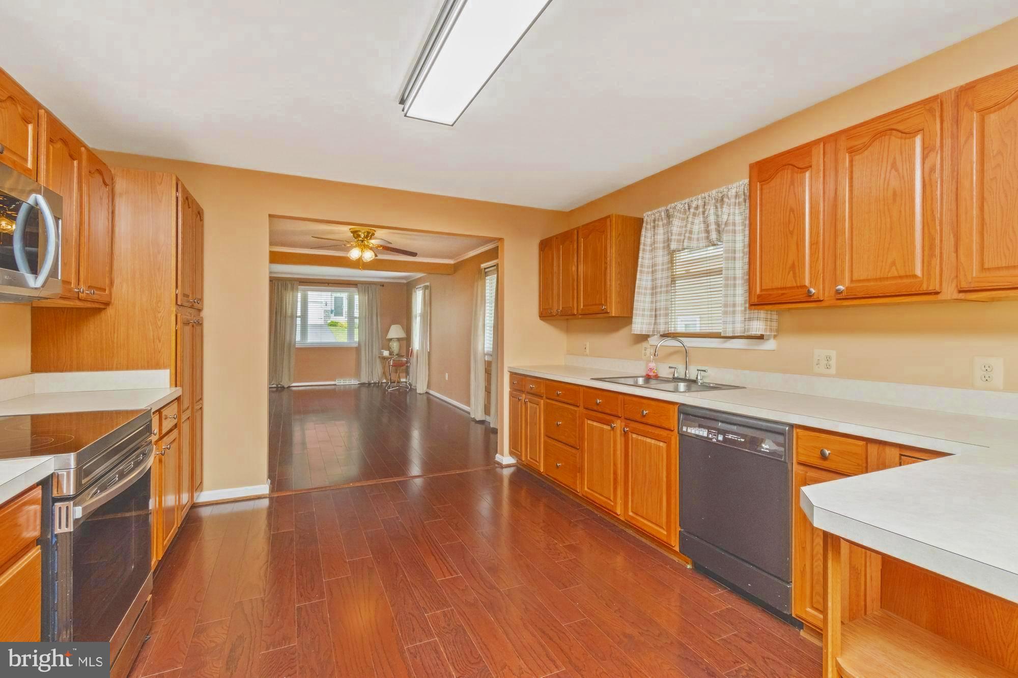 HILLENDALE PARK - Residential