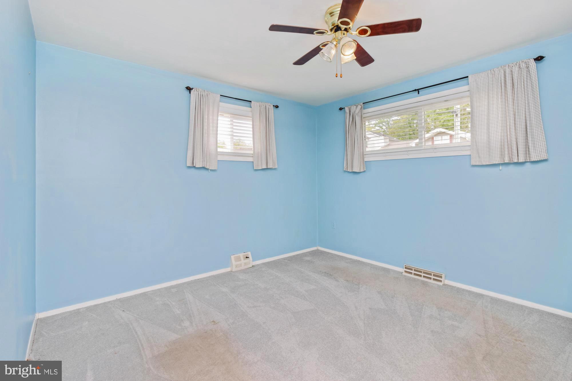 HILLENDALE PARK - Residential