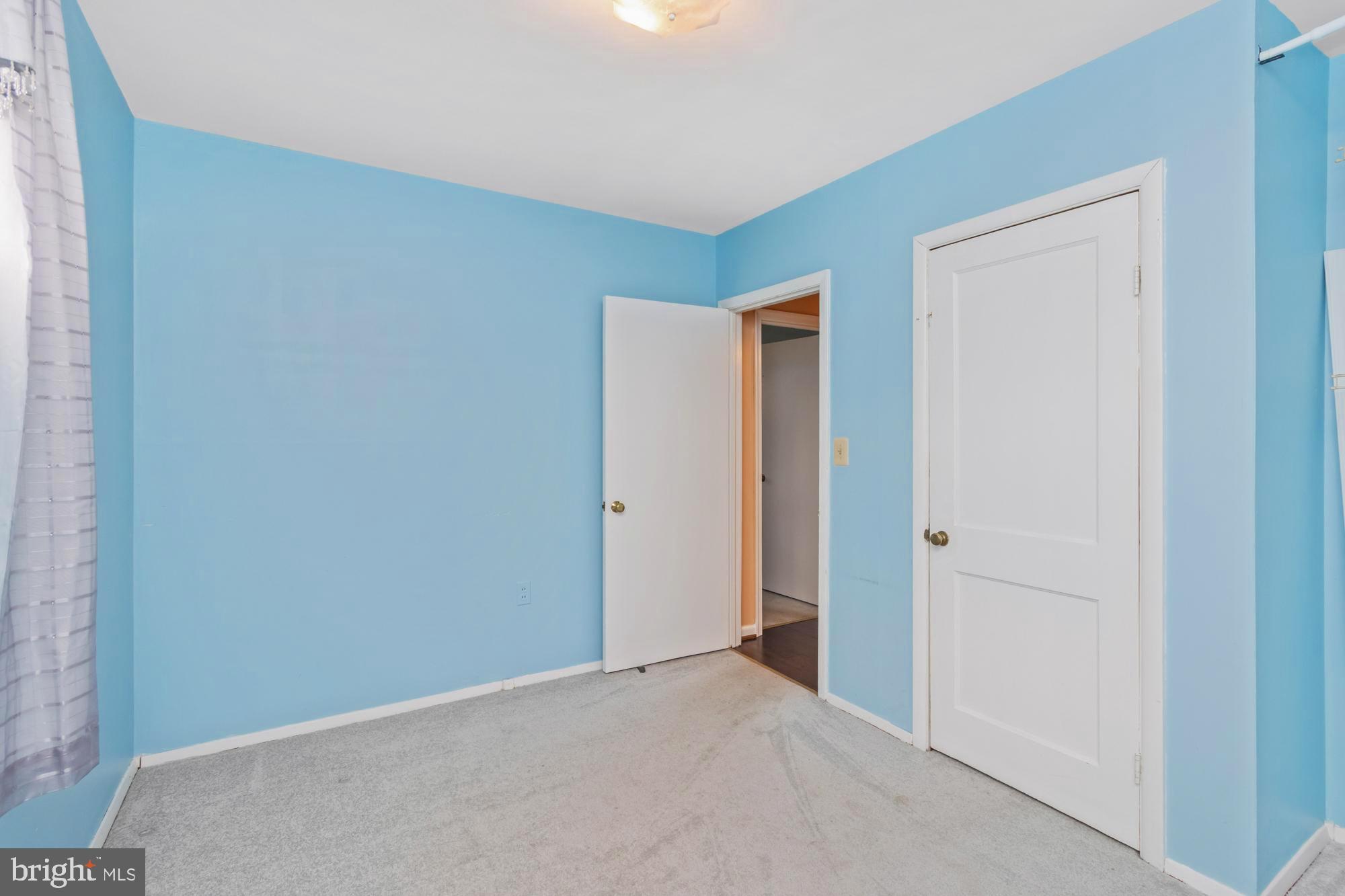 HILLENDALE PARK - Residential