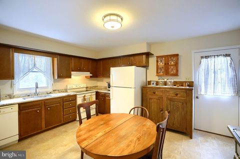 Tiny photo for 14 Amy Drive, HARRISBURG, PA 17112 (MLS # PADA2056798)