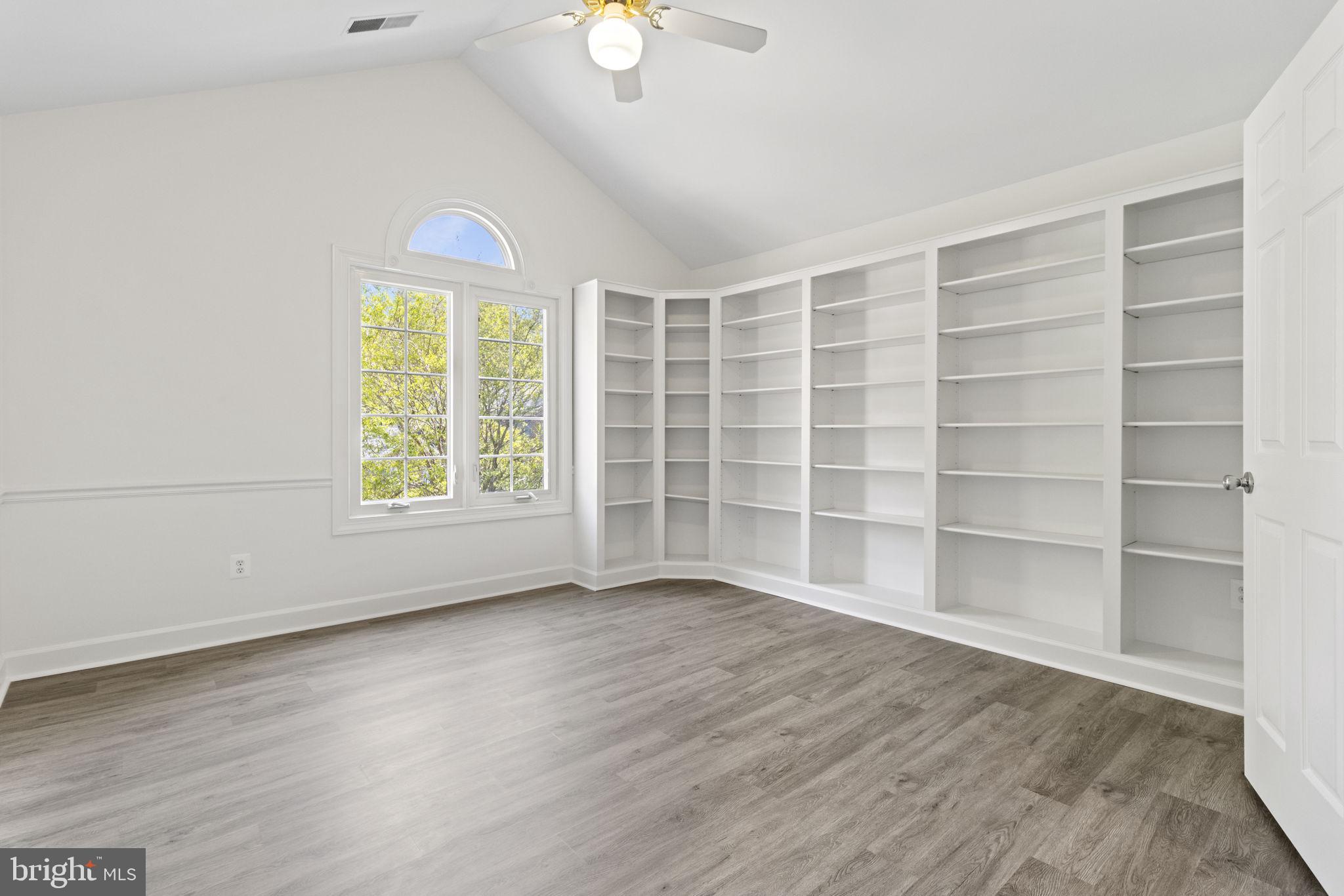 ULMSTEAD COVE - Residential