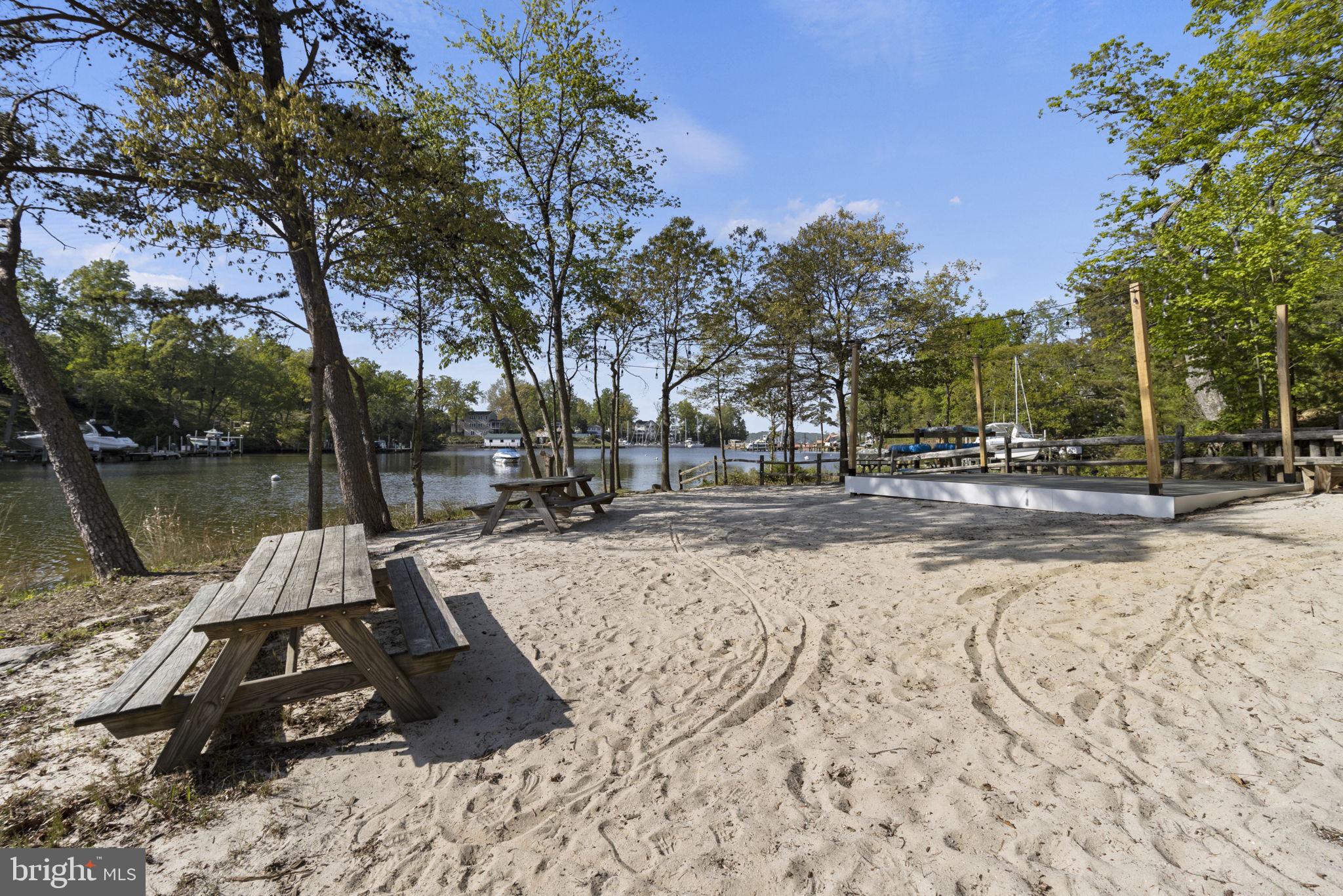 ULMSTEAD COVE - Residential