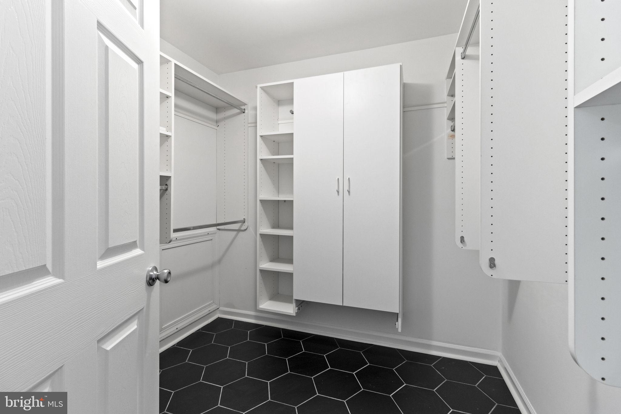 ULMSTEAD COVE - Residential